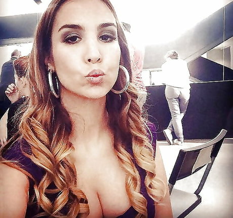 Sila Sahin freie exklusive galerie