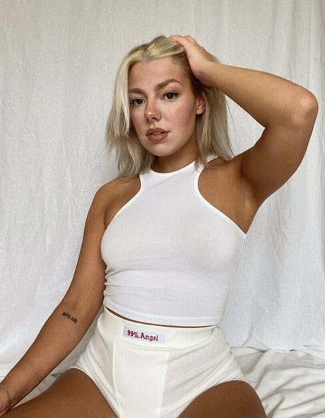 Beccajune model pornographische galerien