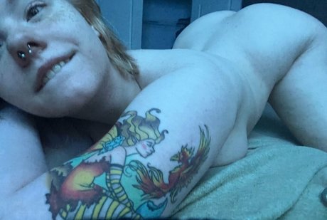 Syrin OConnor nackt porno foto