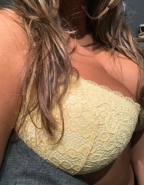 Zara Zahir model pornografische foto