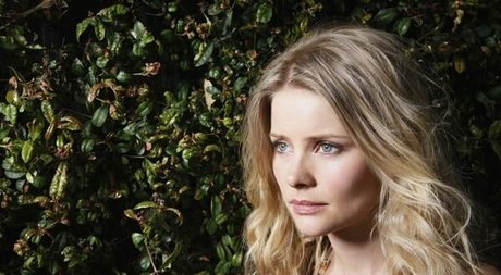 Anita Briem erwachsene sexy archiv