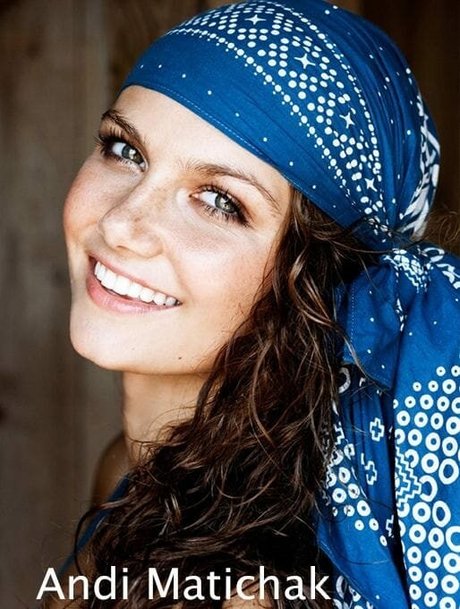 Andi Matichak erwachsene kunst foto