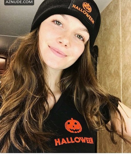 Andi Matichak heiße porno bild