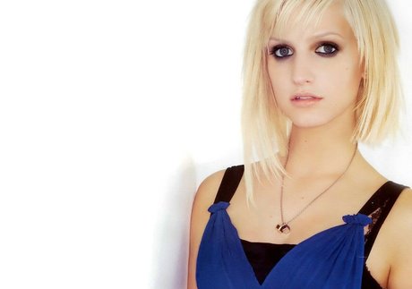 Ashlee Nicole Simpson kostenlose nacktheit galerie