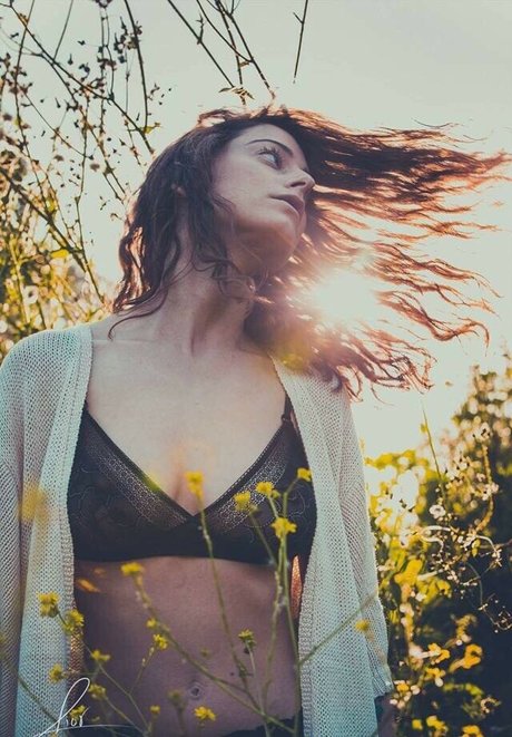 Yael Gayaa exklusive nackte fotos