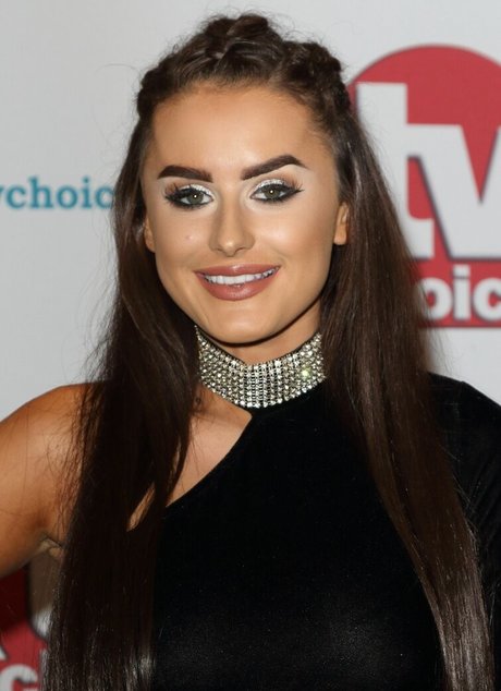 Amber Davies nackt sexy galerie