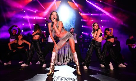 Zeynep Bastik sexy kostenlose fotos