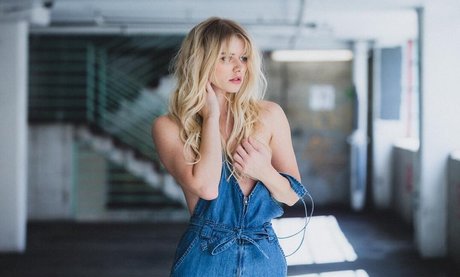 Alena Savostikova erotische sex fotos