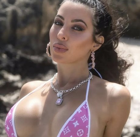 Angelina Bellucci xxx fotos