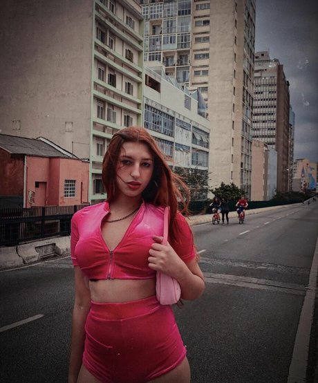 Nicky Oberlin hübsche heiße foto