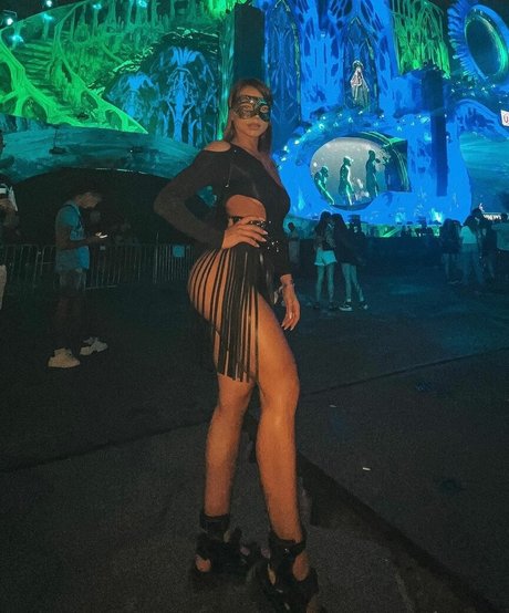 grovu georgiana schauspielerin nackten archiv