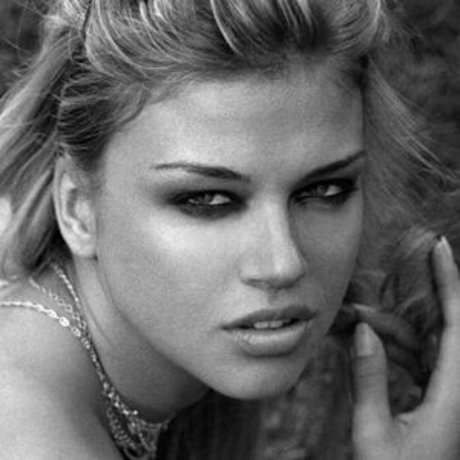 Adrianne Palicki kostenlose porno galerien