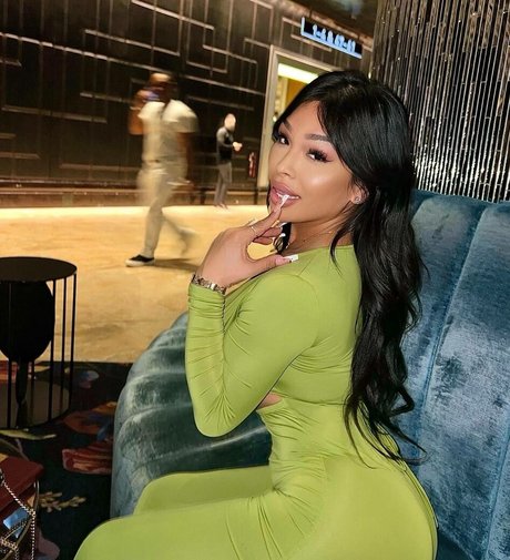 Jaslyn Lee perfekte akt foto