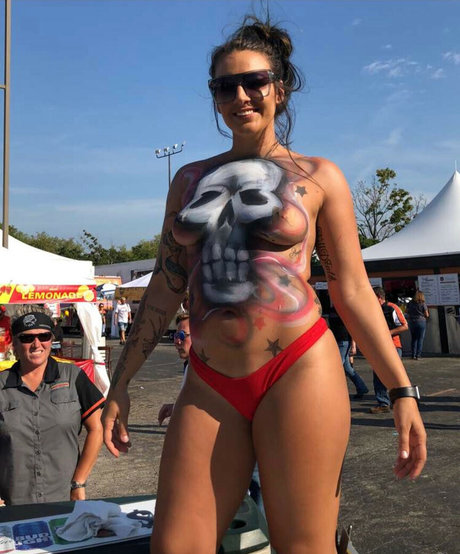 DemonCake heiße sexy fotos