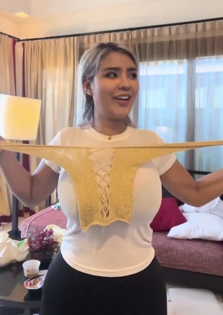 Noey Vanisa model hübsche bilder