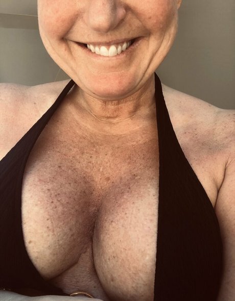 Nikki Irish top akt fotos