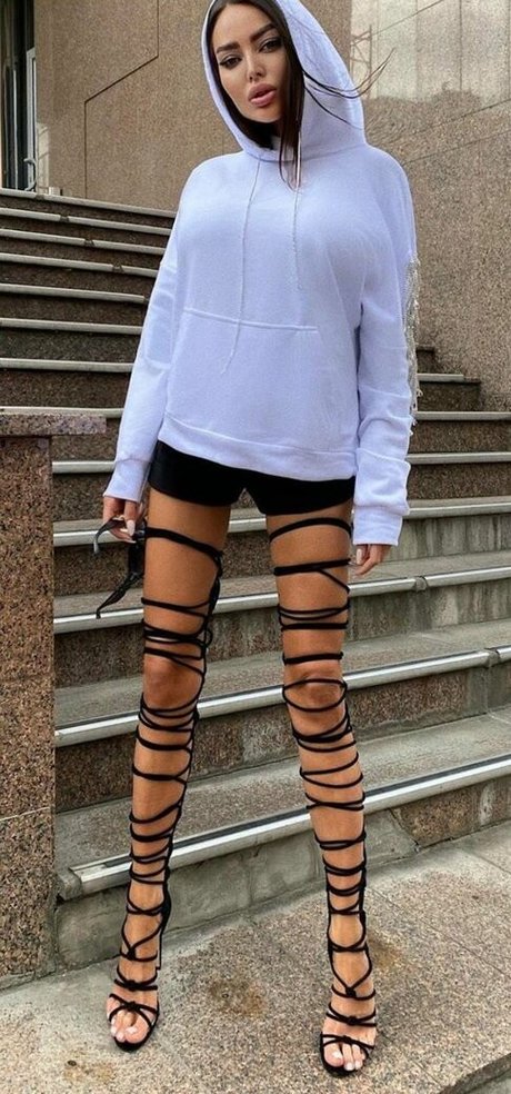 Alena Omovich hübsche erwachsene galerie