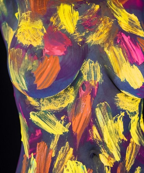 Kes Neale kunst xxx galerie