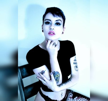 Taylor Evanchak top sexy fotos