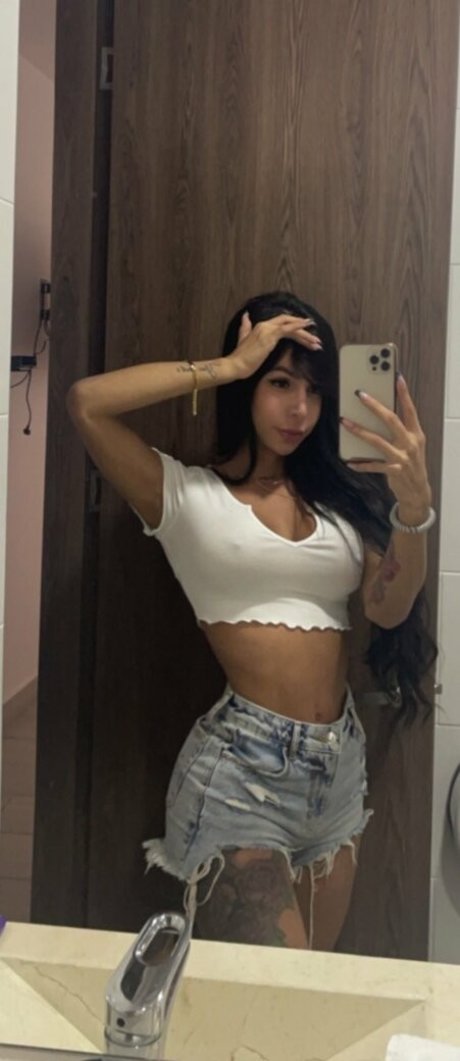 Alejarabbittx sexy foto