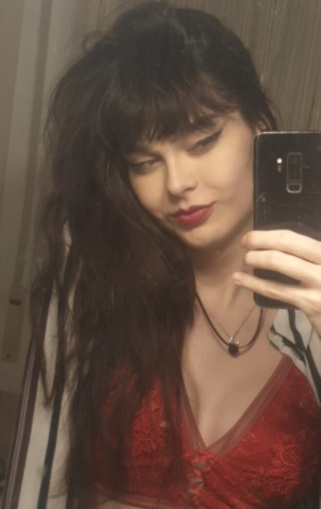 Niki Zmf heiße nackte fotos