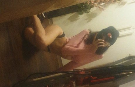 Niki Zmf model pornografische galerie