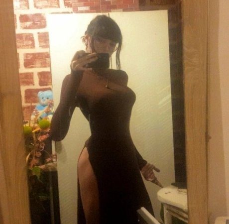 Niki Zmf nackt porno foto