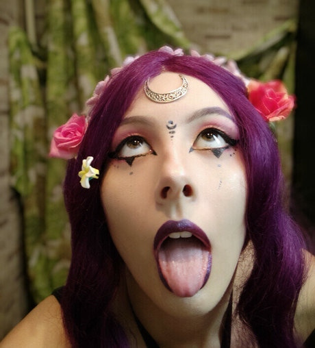 Blood alice erwachsene kunst fotos