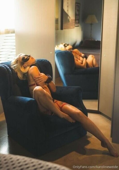 Karoline Weide model nackt bild