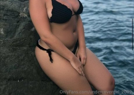 Undercovergirl 2002 freie xxx foto