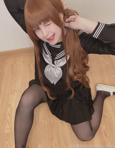 MintyMiyako model sexy galerien