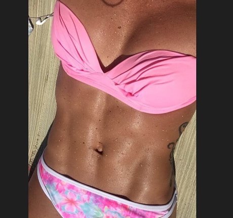 Randi Feld heiße bild