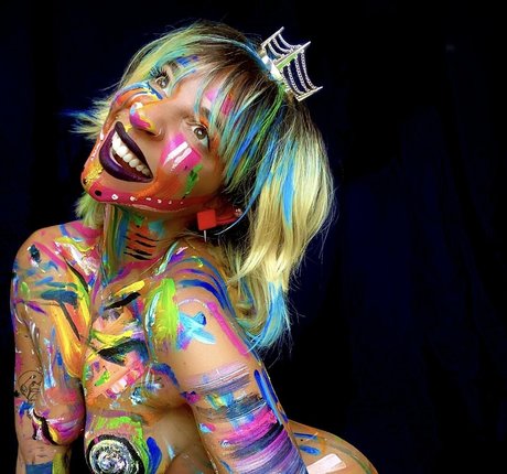 Gabbie Hanna hd freie galerien