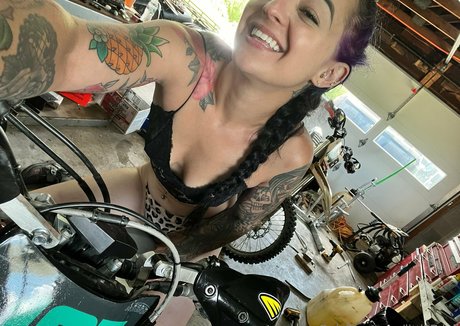 18 teen onlyfans nackt akt foto