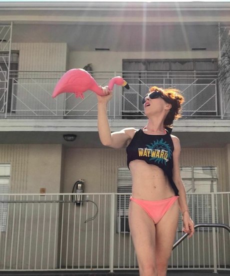 Ruth Connell beste porno fotos