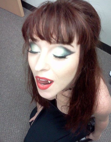 Ruth Connell nacktheit fotos