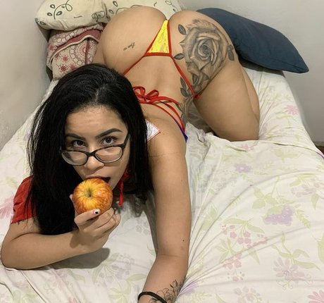 Kau Martini erwachsene sex bild