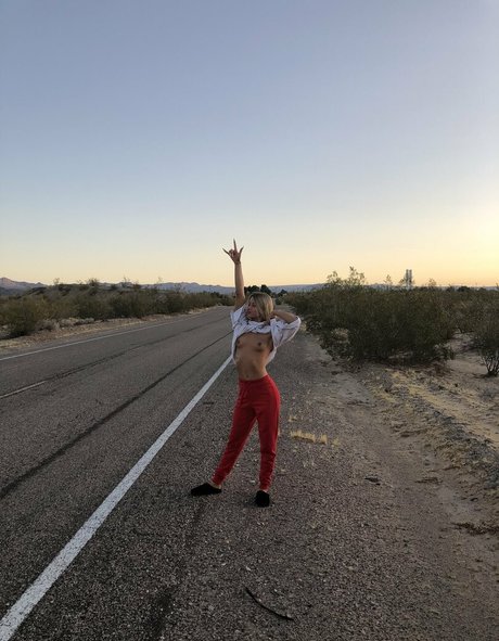 Goddess Taya porno top bilder