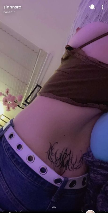 Annika Grace sexy top bilder