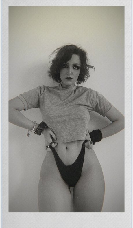 großer schwanz trans-onlyfans schöne kunst fotos