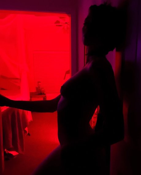 Birdiethedemon top akt bild