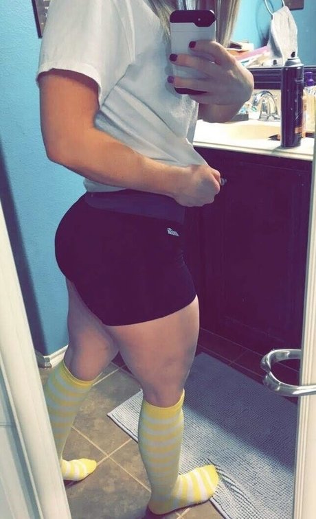 Ashleelyn__ perfekte akt bilder