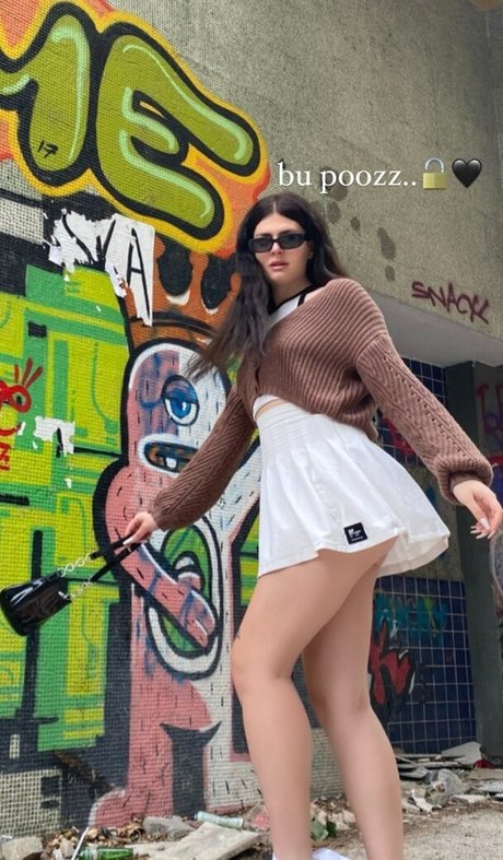 derin4y erwachsene pornostar bild