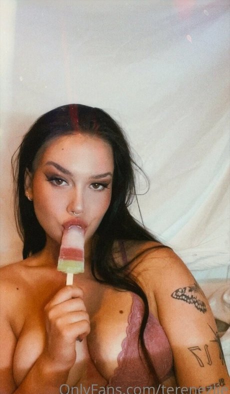 terenezije perfekte nackt fotos