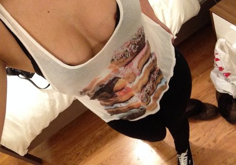 Elizabeth Barela top nackten bilder