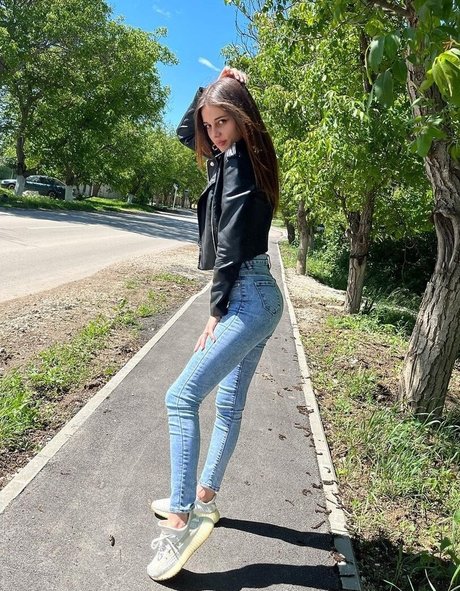 Malyshka lubov schauspielerin sexy galerien