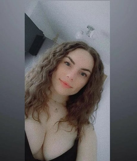 cami__316 erotische fotos