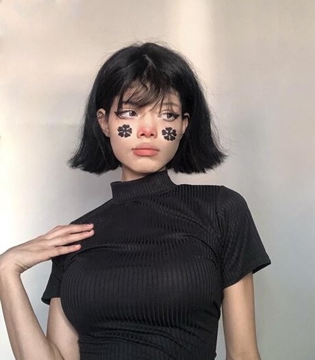 mikaccr pornostar nackt galerie