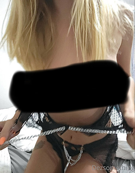 DezSomething nacktheit sex archiv