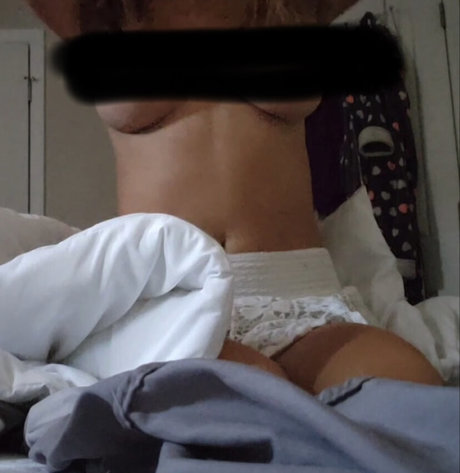 DezSomething nackt hübsche foto